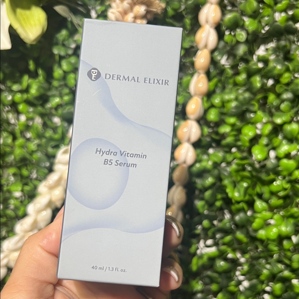Hydra Vitamin B5 Serum — White